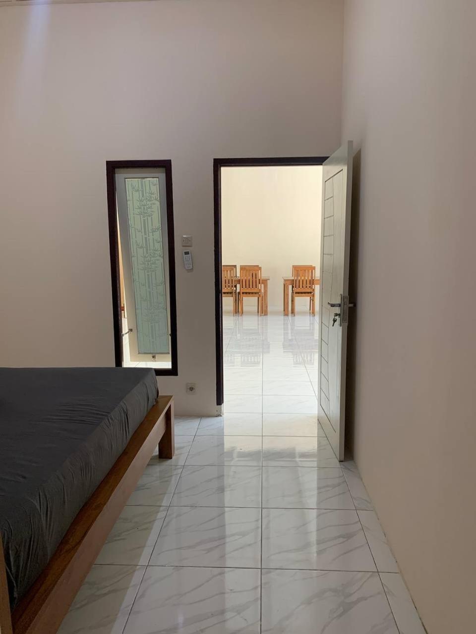 Dikky Guest House Near Bangsal And Sira Pemenang Dış mekan fotoğraf